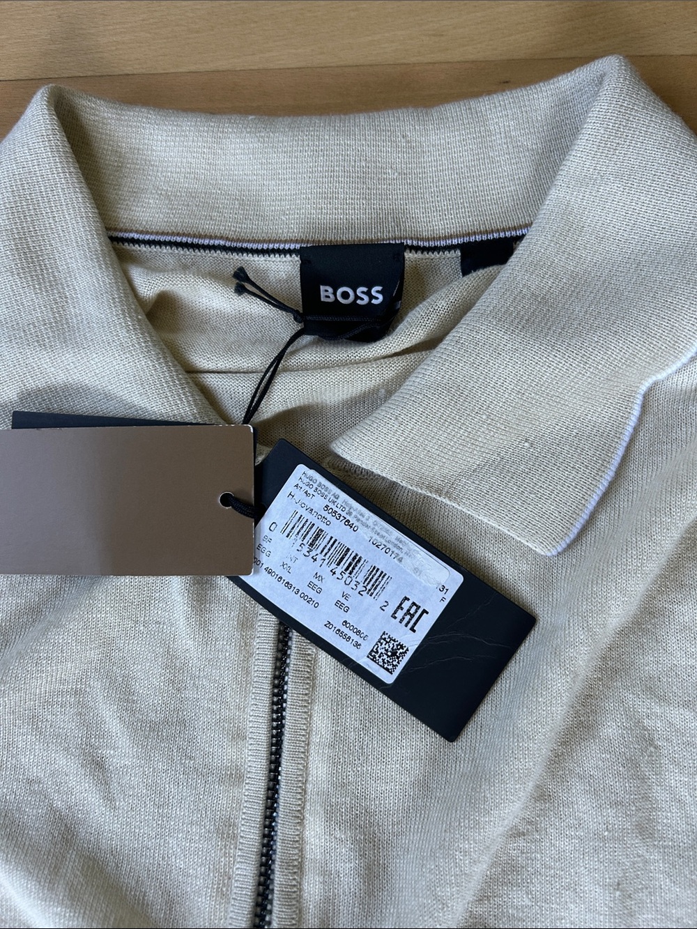 Boss Cream Short-Sleeve knitted Polo Shirt NWT - Picture 2 of 3
